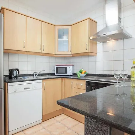 Villa Playa Blanca Sleeps 8 Air Con Wifi